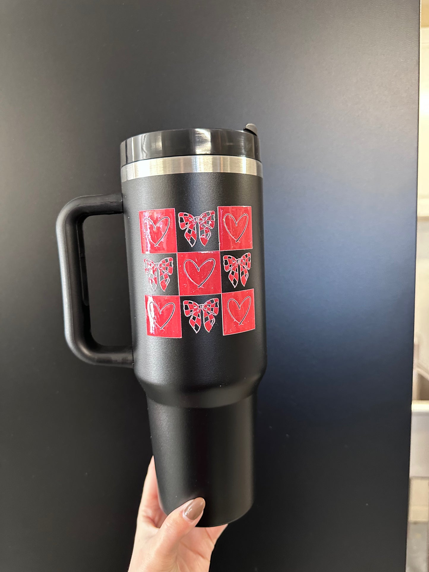 Black Red Checkered Hearts - Stainless Steel 40oz UV VINYL